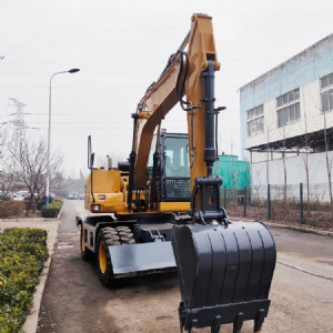 135型輪式挖掘機