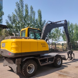 100型輪式抓木機(jī)