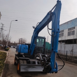 100型輪式抓木機(jī)